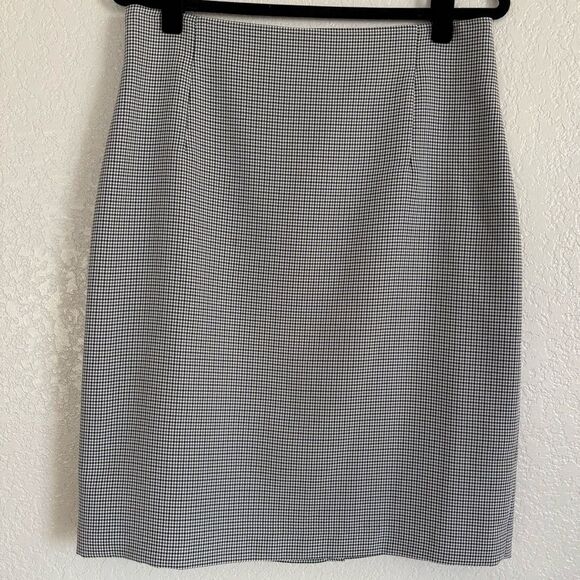 Tahari Black White and Blue Micro Houndstooth Pattern Pencil Skirt Size 12 - Picture 1 of 8